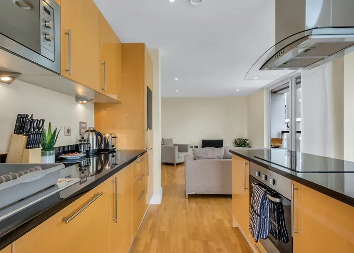 Mysquare Lanterns Way Apartments At Canary Wharf